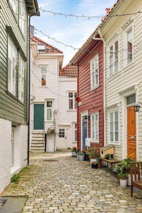 Det Lille Rode Huset Ved Floibanen Βίλα Μπέργκεν Εξωτερικό φωτογραφία